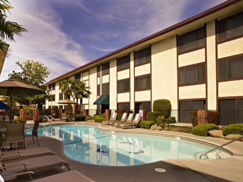 University Square Hotel Фресно Экстерьер фото