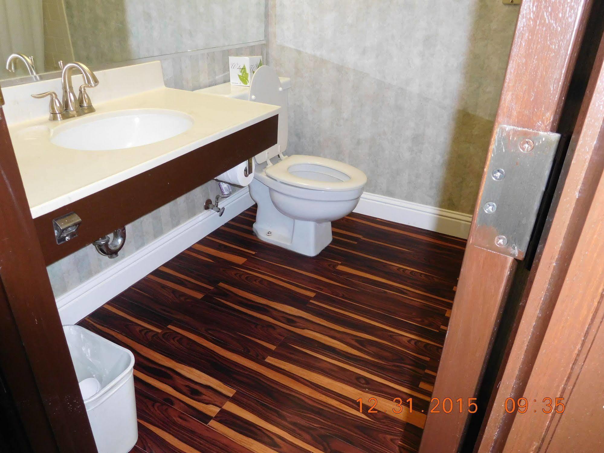 University Square Hotel Фресно Экстерьер фото